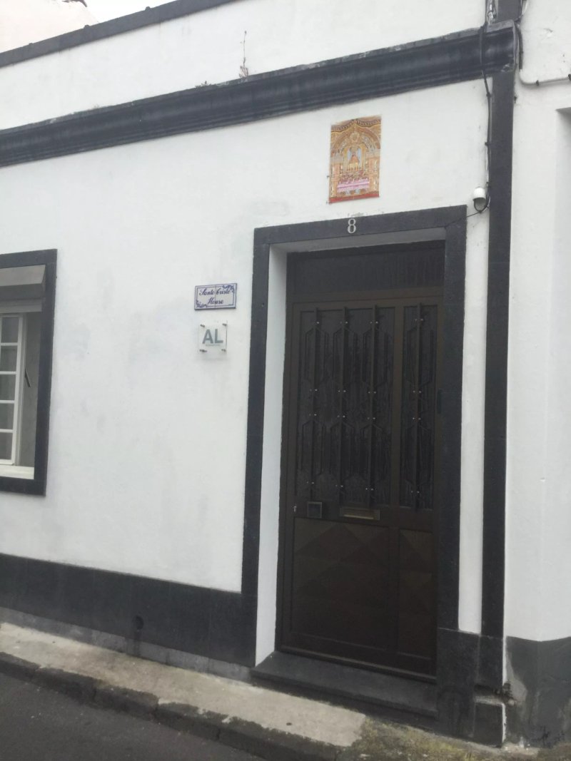 Santo Cristo House