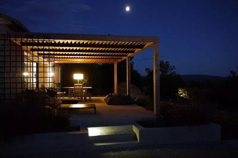 Nicely situated summerhouse with gorgeous swimmingpool in Gordes (free WIFI)