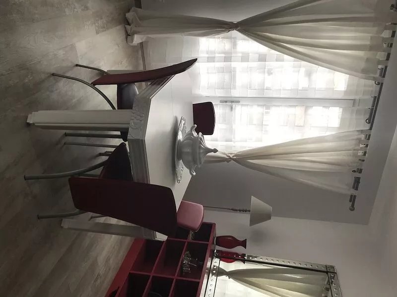 Renovated apartment in the heart of Mirepoix cutlery