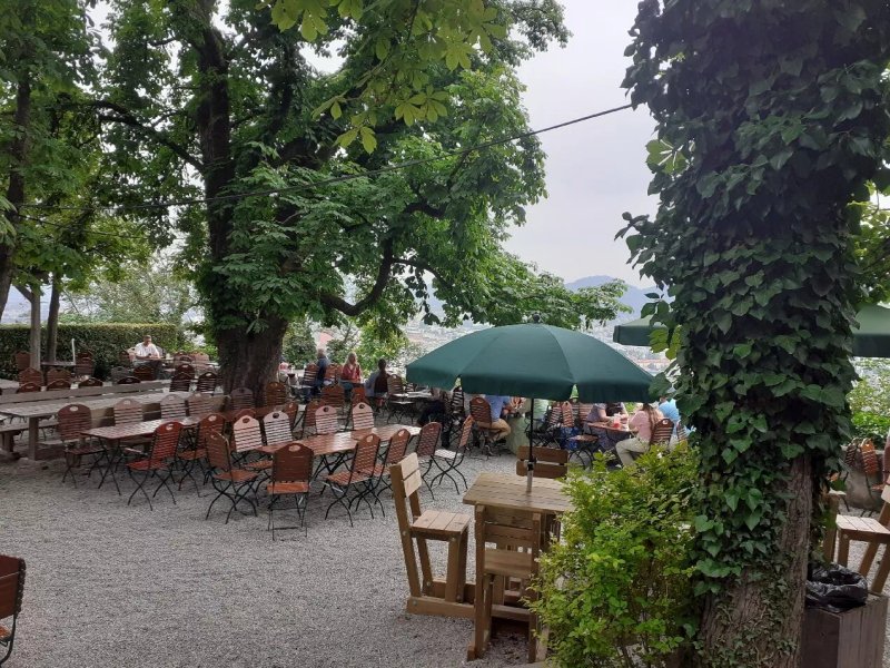 Schlossberg Biergarten