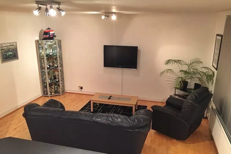 My clean one bedroom apartment in beautiful Surrey!