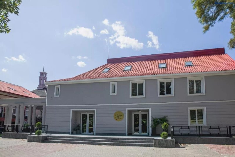 Corvin House