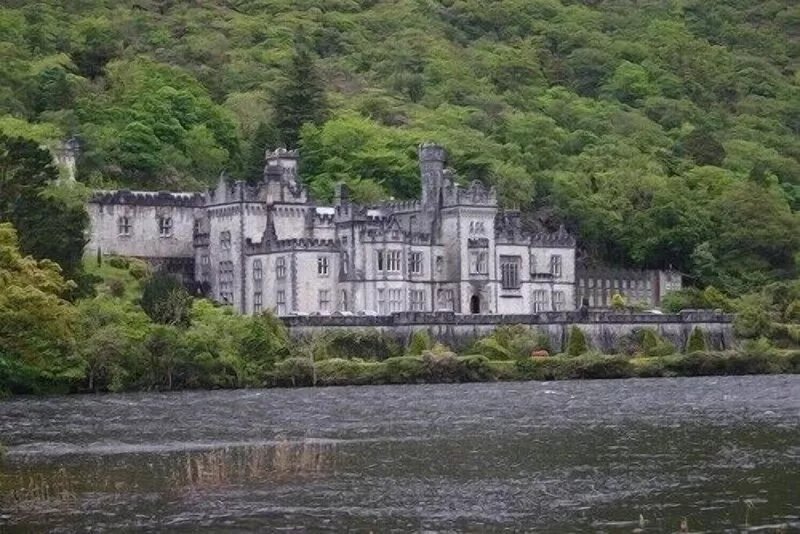 SELF CATERING COTTAGE IN PICTURESQUE INAGH VALLEY, Recess, CONNEMARA, With Wi-Fi
