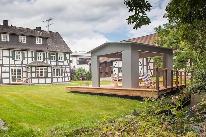 Half-timbered house of a former watermill, 600 sqm garden
