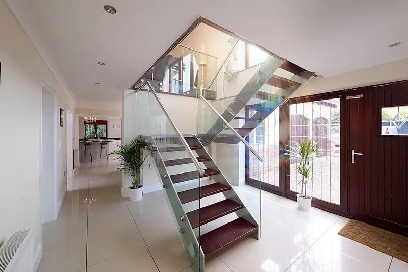 Spacious home 4 large families, contractors welcome