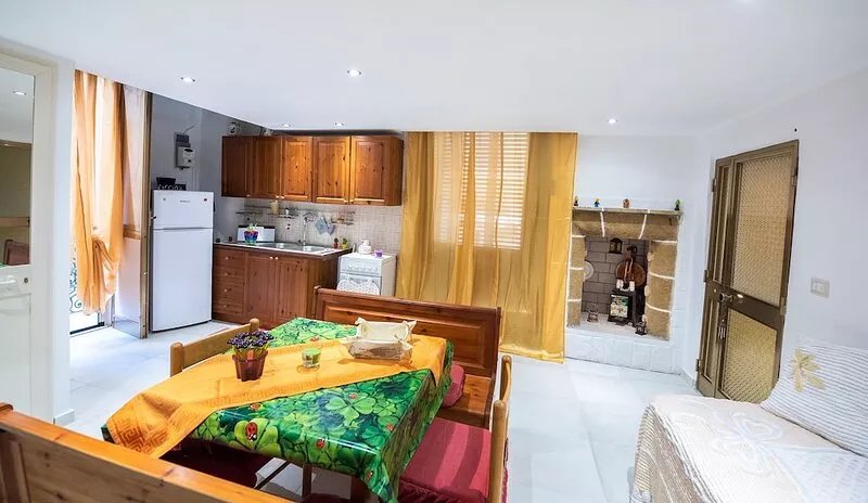 Historic holiday home from 1700 Gallipoli center