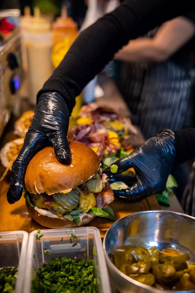 Holy Cow - Hot Dogs & Burgers