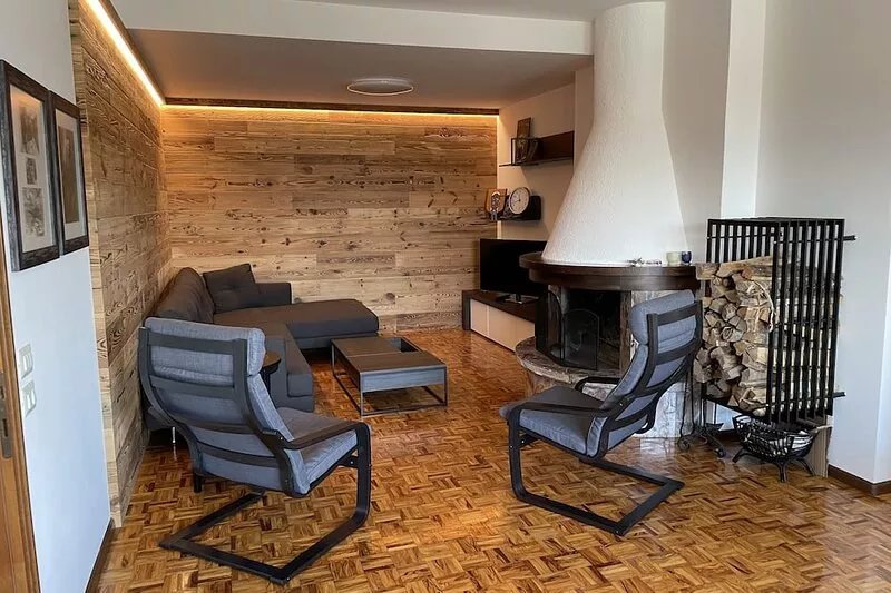 Private 4 Bedroom Country Home