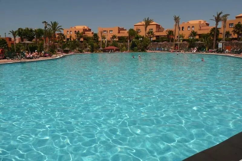 Lovely refurbished 2 bedroom vacation rental home, Marenazul with sea view