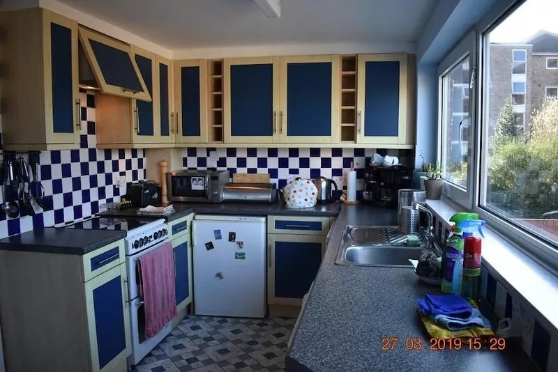 Hampshire Townhouse 10 mins walk from beach
