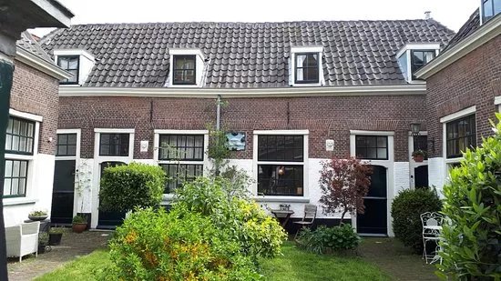 Rijksmonument Schachtenhofje Leiden