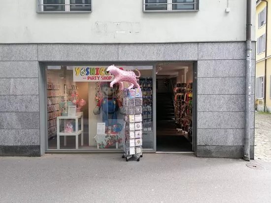 Yoshicomo Party Shop