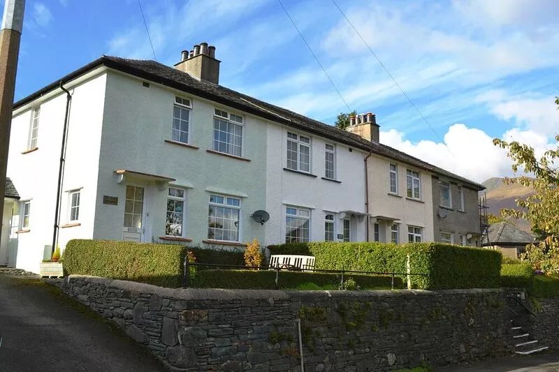 Lakeland cottage with peaceful town centre location.