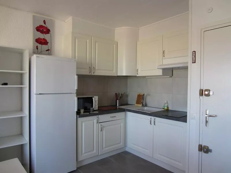 CLOSE TO THE BEACH for 2 or couple with young children