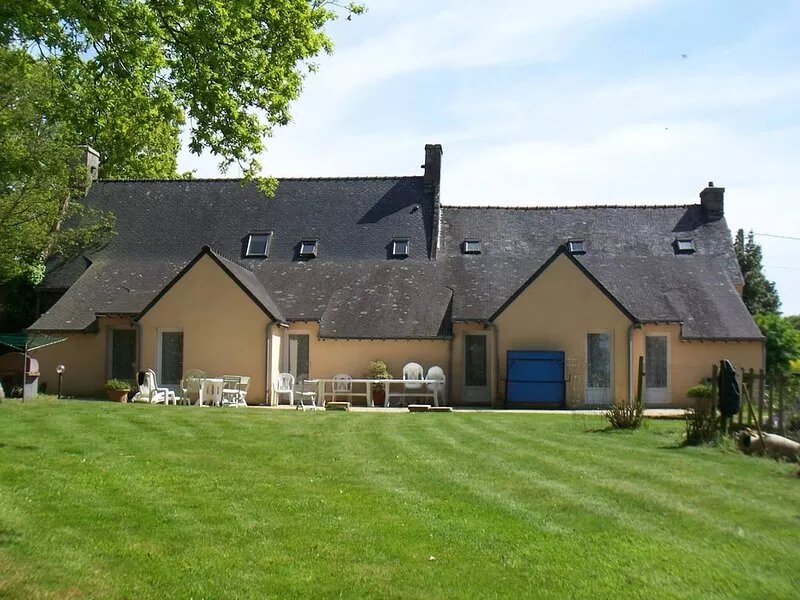 Large house with covered and heated swimming pool