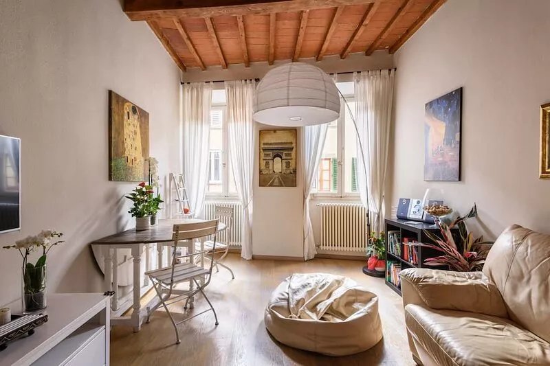 Apartment in the old town with 2 bedrooms, 2 bathroom and a large terrace