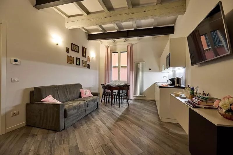 Apartment "La Torre Lunga" ... one step away from the Two Towers of Bologna