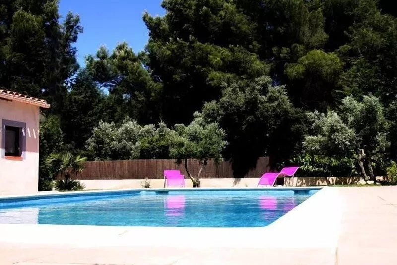 Charming apt. sleeps 4, in Velaux between Aix-en-Provence and the Blue Coast