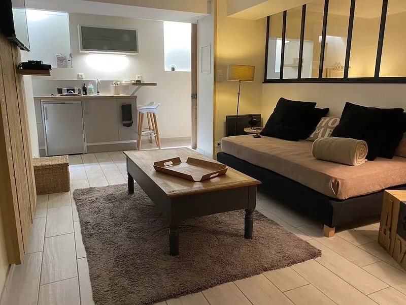 50m from Amiens cathedral, apartment with garage in the center of town