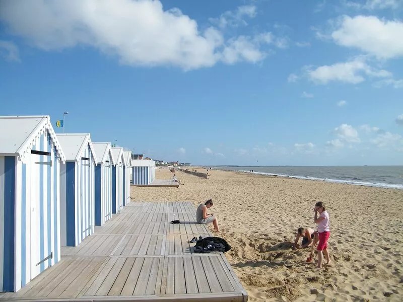Pretty holiday home 400m from the sea in Angoulins near La Rochelle