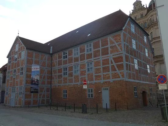 Stadtische Galerie Wollhalle