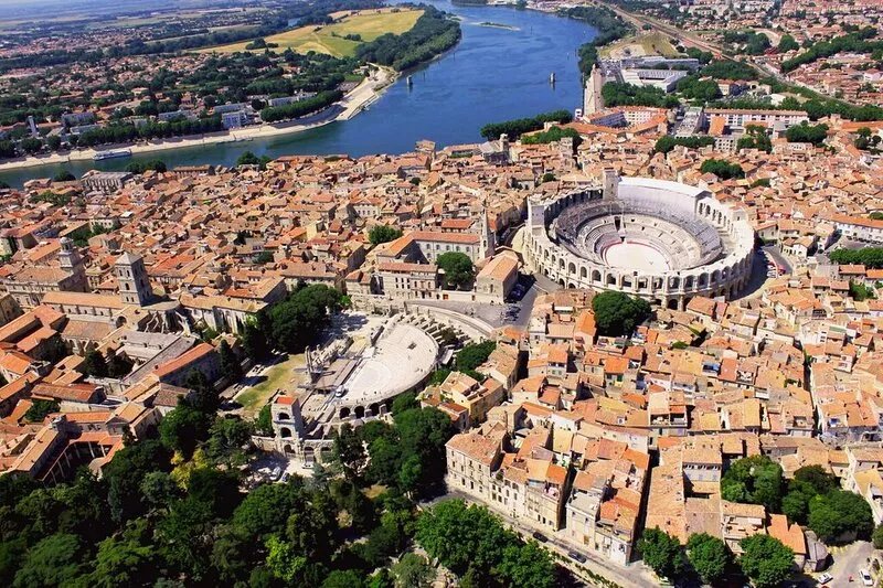 Holiday in Arles: Apartment with view of the Théâtre Antique 2