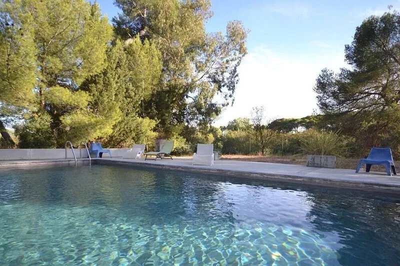 Flat with pool in the heart of vineyards