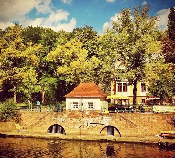 Elfengrund am Riveufer