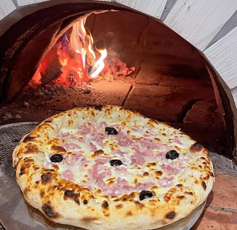 La Tour De Pizz