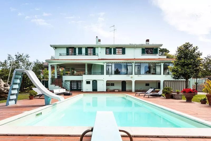 Presidential villa in EXCLUSIVE use with pool and barbecue 300m from the sea