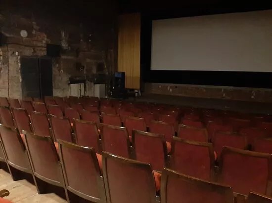 KINO VARSAVA Z.S.