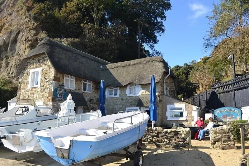 Kenmare Cottage -  a house that sleeps 7 guests  in 3 bedrooms