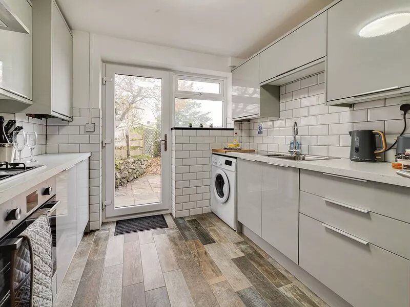 2 YSGOLDY, family friendly, country holiday cottage in Bethesda