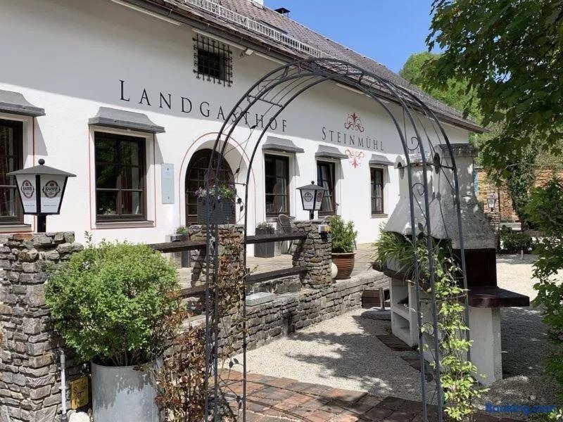 Landgasthof Steinmuhl Hofbauer KG