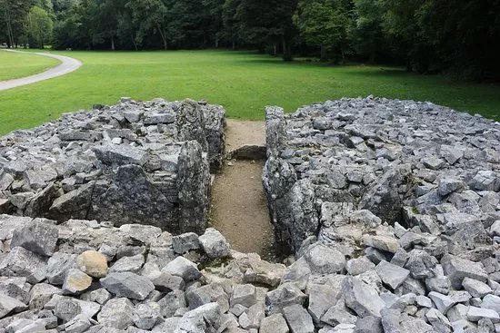 Parc Le Breos Chambered Tomb