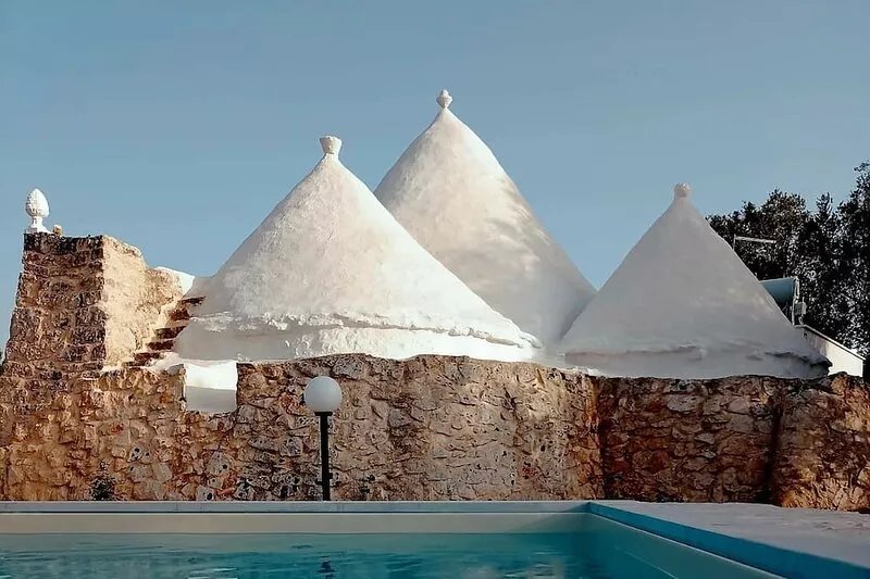 Amazing 'TRULLO TARANTINI'