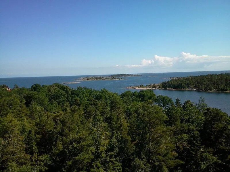 Beautiful red Sweden house in the woods with lake but also your location