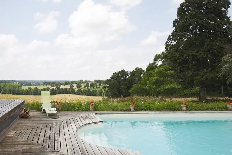 Chateau de Sannat: privatize the west wing, with park, pool and tennis court