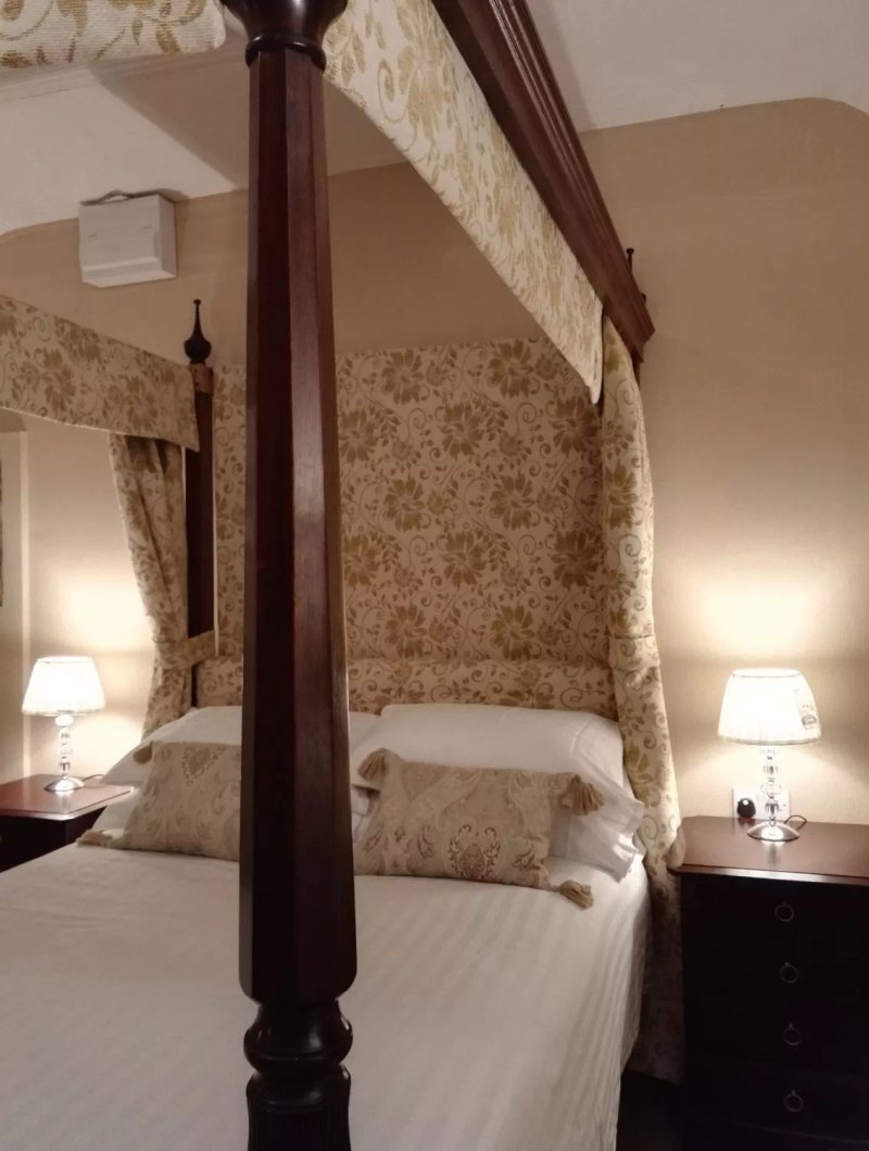 The Crown Hotel