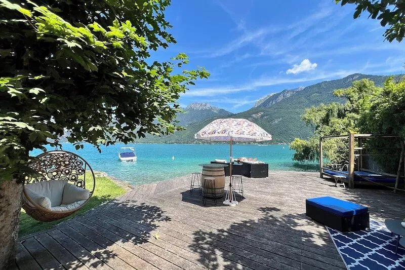 Lake Annecy: luxury waterfront house with lake and mountain views