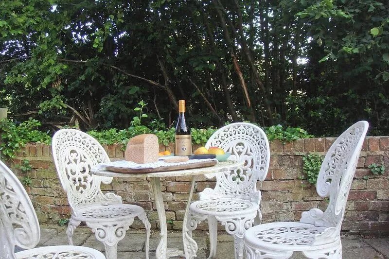 4 bedroom accommodation in Newent