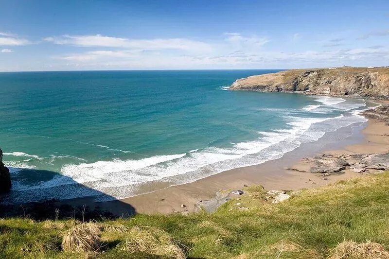 Stunning Award Winning Cottage with Hot Tub & Sauna 10 mins from the Beach