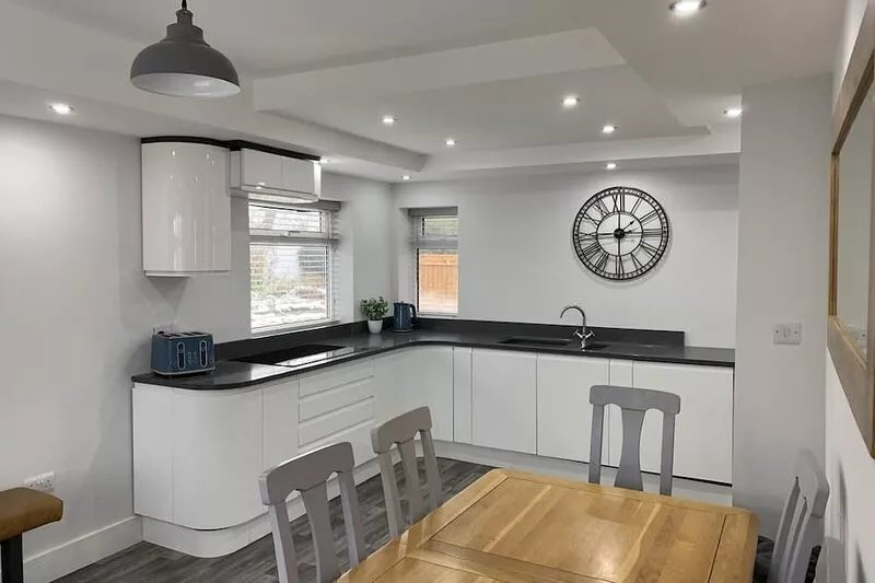 Beautiful 5 bed farmhouse