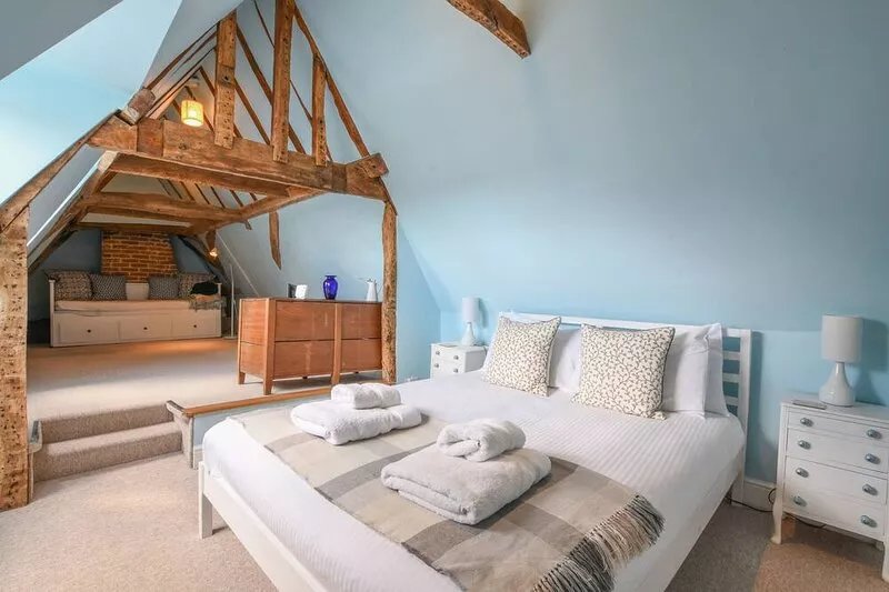 BERESFORD HOUSE, pet friendly, with a garden in Woodbridge