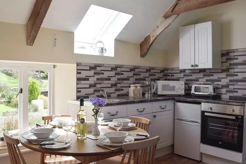 2 bedroom accommodation in White Mill, near Carmarthen