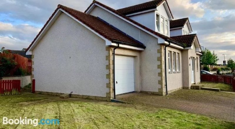 Cloverfield Rooms, Inverness