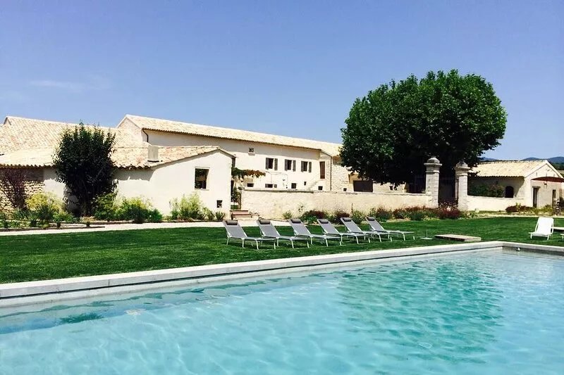Mas de St Chétin, an authentic place which welcomes companies, friends