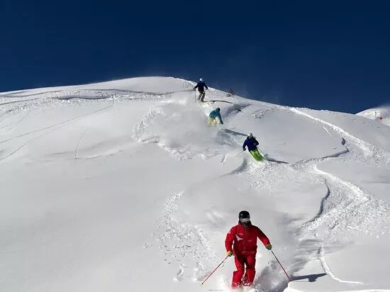 Skischule Lermoos Snowpower