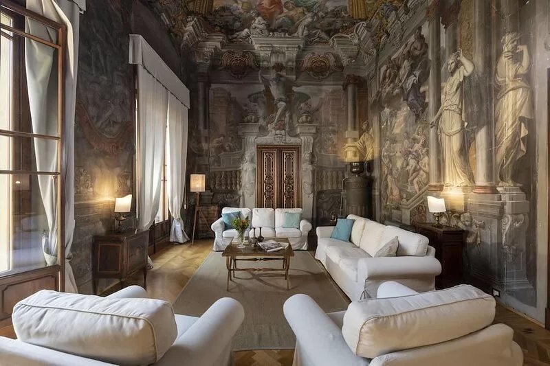 Magnificent 4-bedroom apartment in Florence's historic center