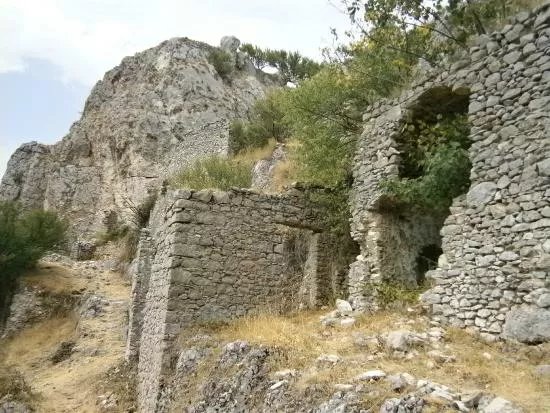 Ruderi di Camerata Vecchia